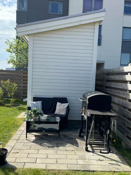 Nybyggt Radhus Med Egen Barnvaenlig Traedgard
